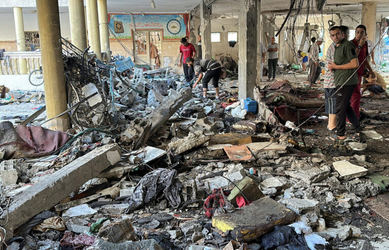 Ataque de Israel a escuela en Gaza deja 100 muertos