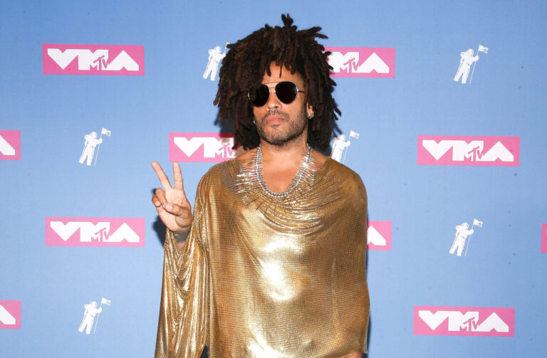 Lenny Kravitz regresa al escenario de los MTV VMAs tras 25 Años