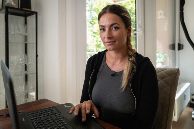 Roban fotos de influencers europeas para impulsar propaganda a favor de Trump en cuentas falsas de X