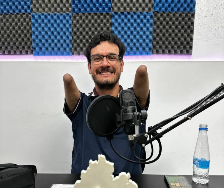 Rafa Reyes comparte su inspiradora historia en Cadena Azul FM