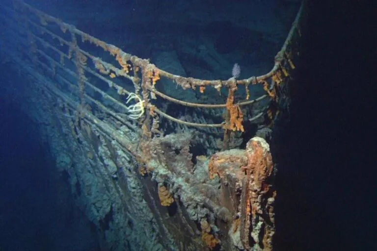 Estatua perdida del Titanic encontrada en expedición sin recuperación de artefactos