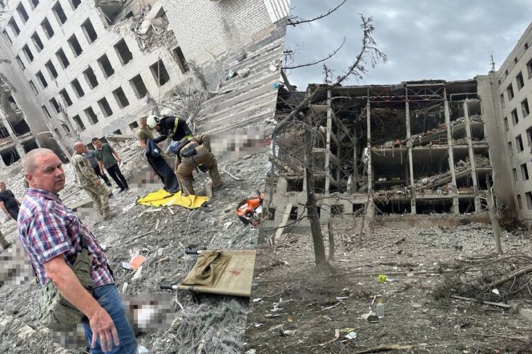 Rusia afirma haber destruido un centro de entrenamiento militar en Ucrania