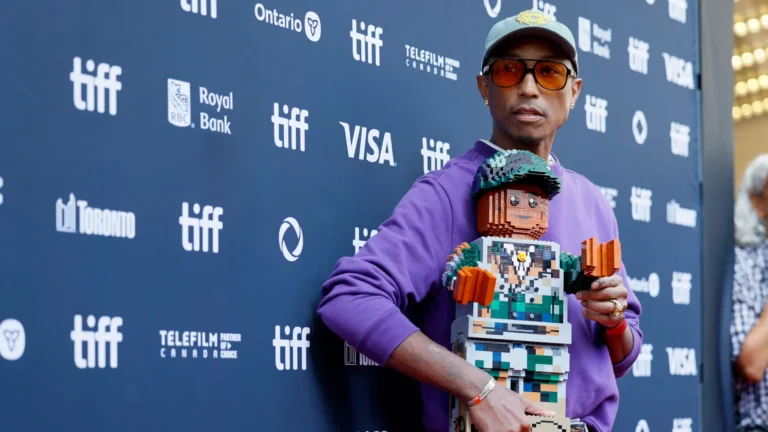 Pharrell Williams: “Piece by Piece” revoluciona las biografías tradicionales con su animación LEGO