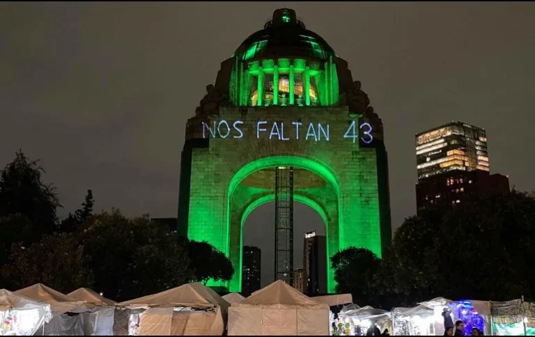 Tras una década de impunidad en el caso Ayotzinapa, familiares de los 43 levantan la voz