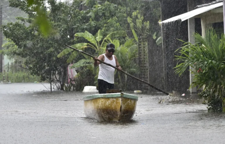 Sigue el temporal, emiten alerta en 16 estados a nivel nacional por fuertes lluvias