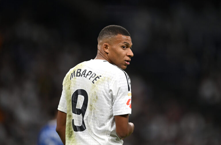Kylian Mbappé sufre lesión muscular a días del derbi contra el Atlético de Madrid