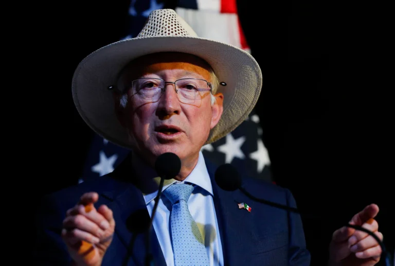 Asegura Ken Salazar «Relación México-EE.UU. seguirá pese a polémicas reformas»