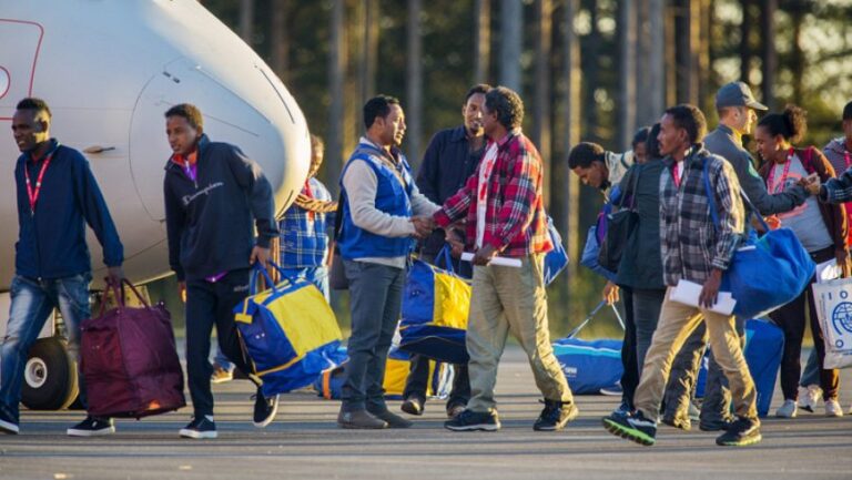 Suecia incrementa incentivos financieros para migrantes que decidan regresar voluntariamente