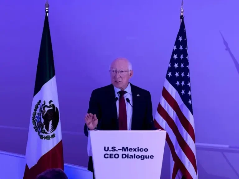 Asegura Ken Salazar «La relación entre México y EE.UU nunca se ha pausado, ni se va a pausar»