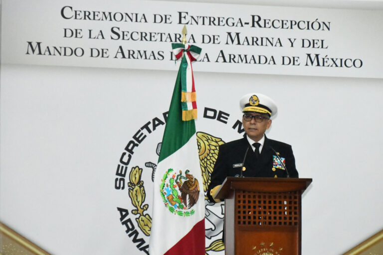 Asume el almirante Raymundo Pedro Morales Ángeles la titularidad de Secretaría de Marina