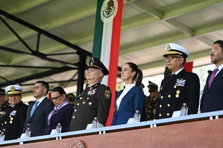 Militares refrendan lealtad a Presidenta, “Nunca emitiré orden que vulnere la Constitución» asegura Sheinbaum 