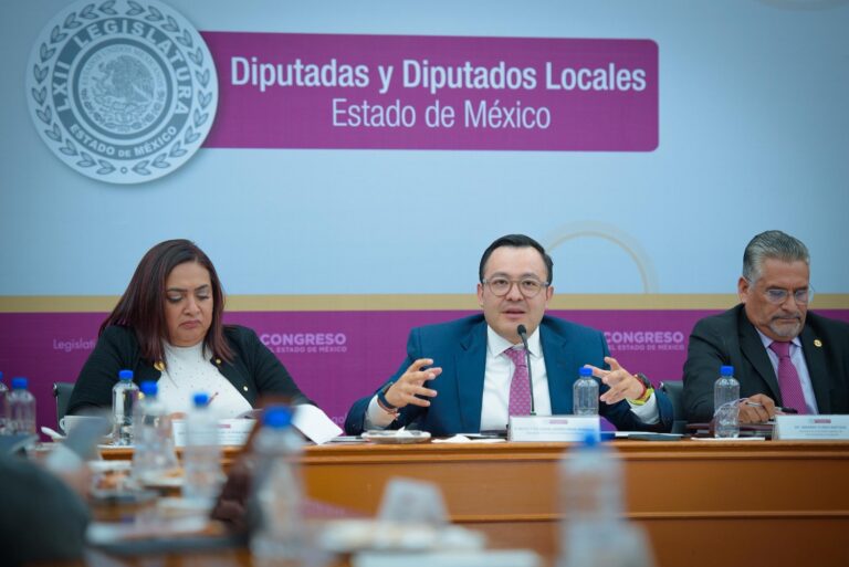 El Gobierno del Estado de México diseña un plan de acción para transformar la movilidad pública