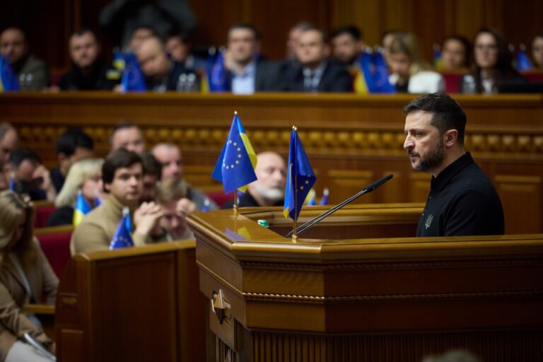 Zelenski presenta plan de paz sin concesiones territoriales para Ucrania