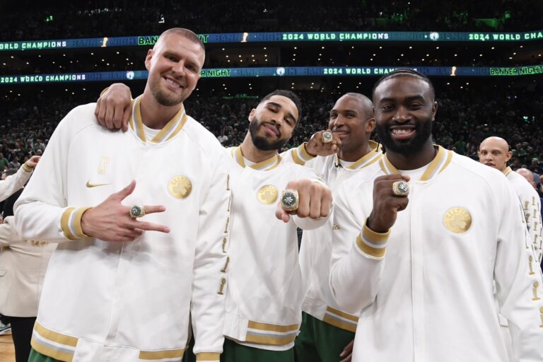 Los Celtics reciben sus anillos de campeón y celebran el 18° título en el TD Garden