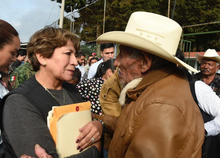 Gobernadora Delfina Gómez impulsa compromisos de Bienestar en Texcapilla