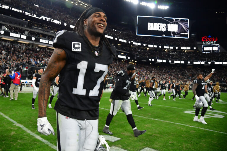 Davante Adams llega a los Jets en busca de revitalizar la ofensiva