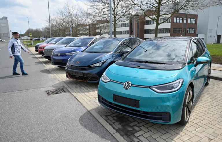 Noruega lidera la transición hacia un futuro sostenible al tener más coches eléctricos que de gasolina