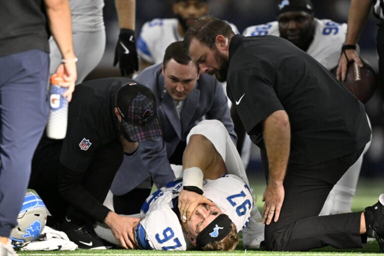 Lions pierden a Aidan Hutchinson por lesión en el partido contra Cowboys