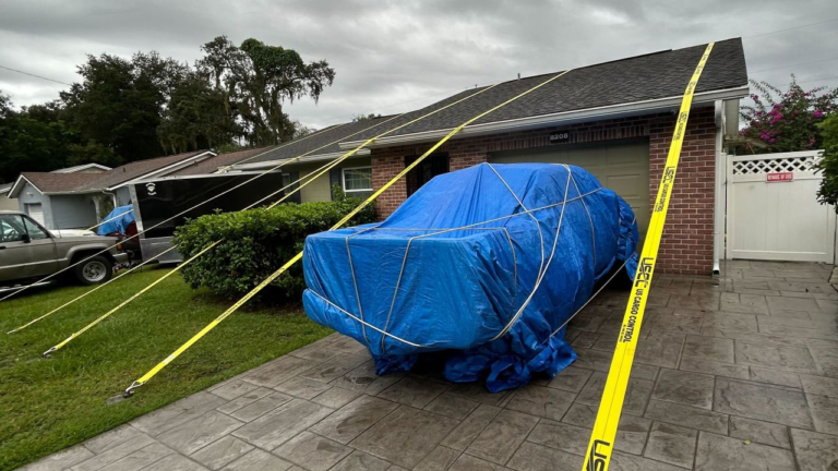 Huracán Milton: La curiosa imagen viral de casa atada en Orlando pertenece a un puertorriqueño