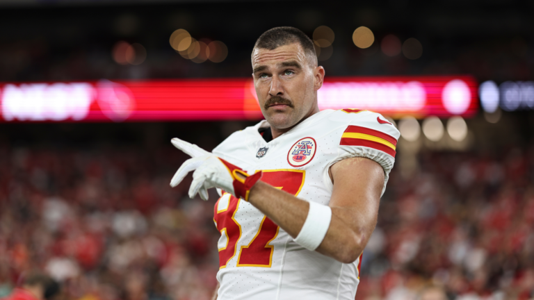 Travis Kelce será el nuevo anfitrión del concurso ‘Are You Smarter Than A Celebrity?’