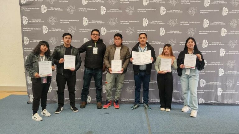 Estudiantes mexiquenses  en la Cumbre Nacional de Desarrollo Tecnológico 2024
