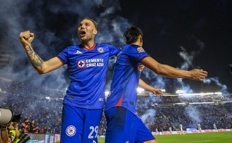 Cruz Azul asegura el liderato en la Jornada 15 del Apertura 2024
