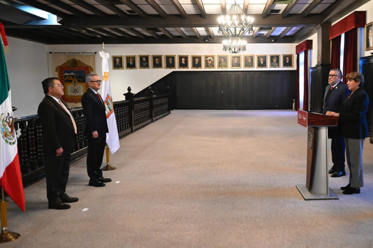 Designa Gobernadora a Óscar Flores Secretario de Finanzas y Victorino Barrios nuevo contralor del ISSEMyM