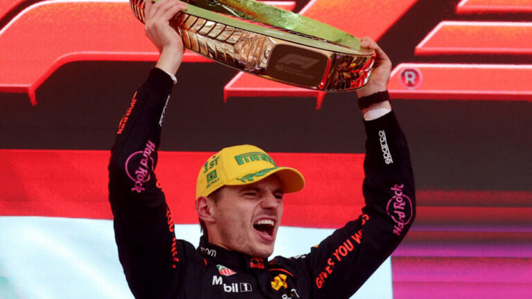 Max Verstappen domina el Gran Premio de Brasil con una remontada imparable