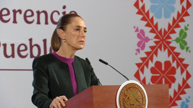 Sheinbaum analiza llevar la Pensión del Bienestar a mexicanos en Estados Unidos