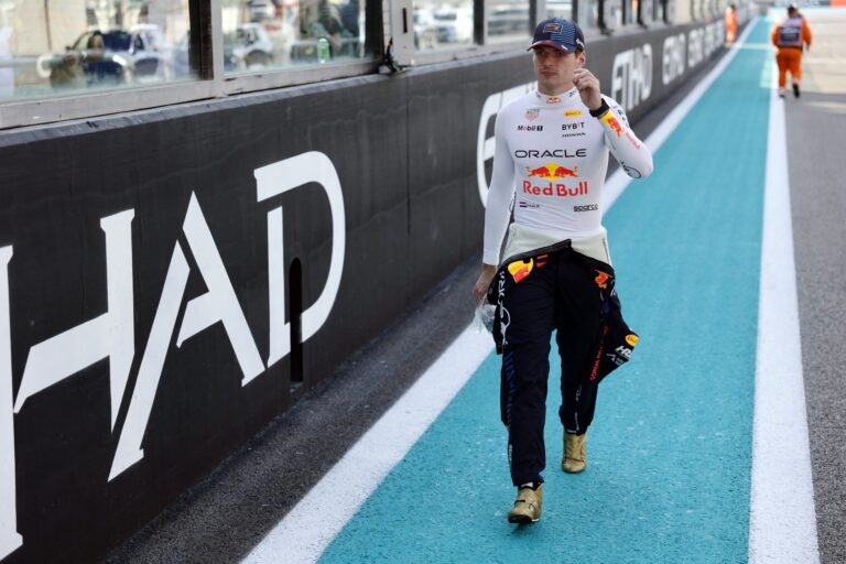 Max Verstappen cierra temporada con título y servicio social en Ruanda