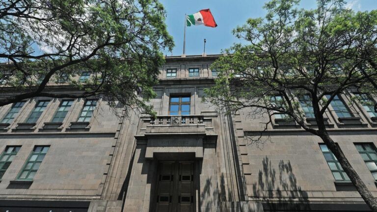 Presentan lista oficial de aspirantes a cargos en el Poder Judicial