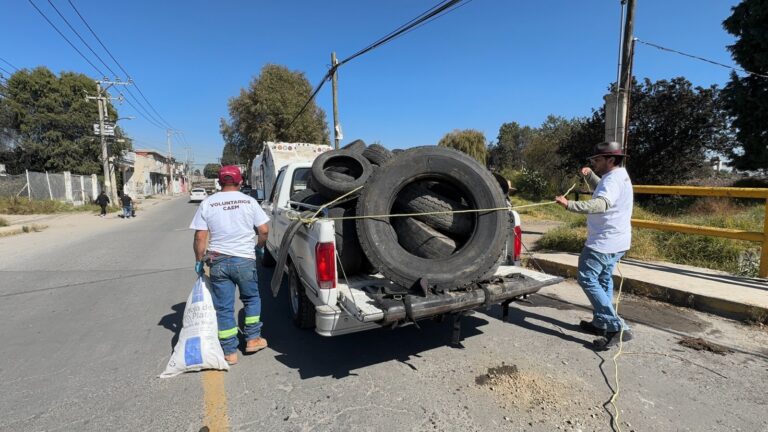 Jornada de limpieza en el río «El Arenal» Metepec, recogen dos toneladas de basura