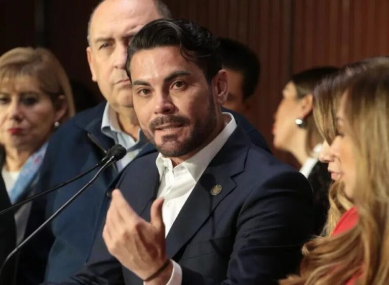 Eliminación de costos para titulación en educación superior: Iniciativa del PRI busca incentivar el esfuerzo académico