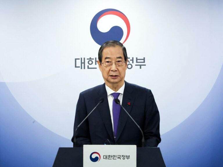 Crisis política en Corea del Sur: destituyen al presidente interino Han Duck-soo