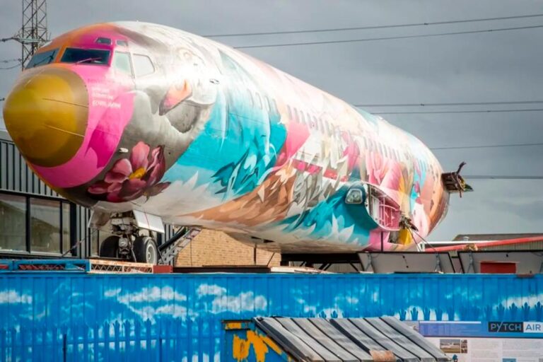 Un Boeing 727 se convierte en Airbnb: Lujo y exclusividad en las alturas, una experiencia completa