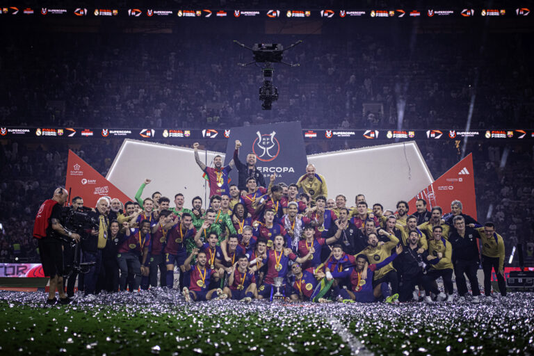 Barcelona se corona en la Supercopa de España con contundente victoria sobre el Real Madrid