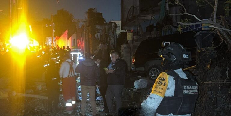 Activan Plan DN-III-E en zona de explosión en Chimalhuacán, Edomex