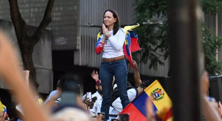 María Corina Machado sufre violenta interceptación tras protesta en Venezuela