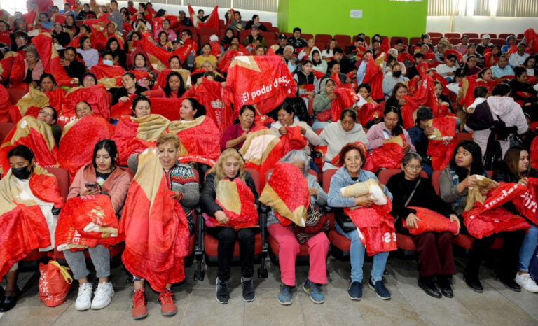 Protege DIFEM a grupos vulnerables con más de 29 mil cobertores durante la temporada invernal