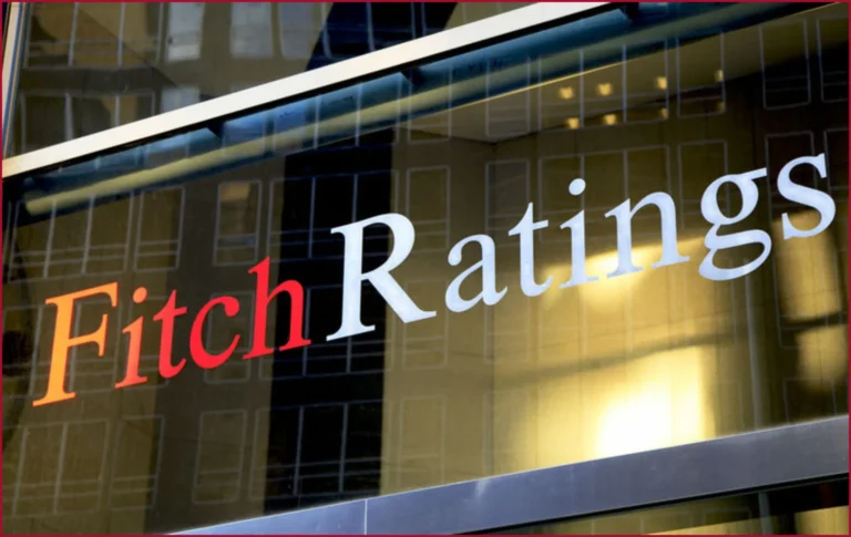 Fitch Ratings alerta sobre posible recesión en México por tensiones comerciales con EE.UU.