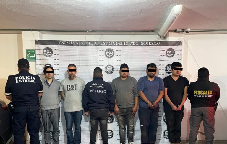 Operativo en Metepec: detienen a cinco implicados en robo y desmantelamiento de autos