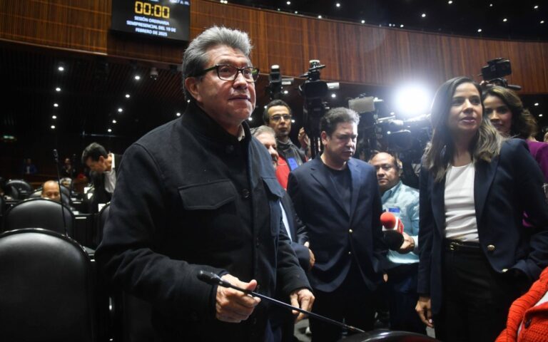 «La decisión es del partido, no me meto» afirma Monreal tras llegada de Yunes a Morena 