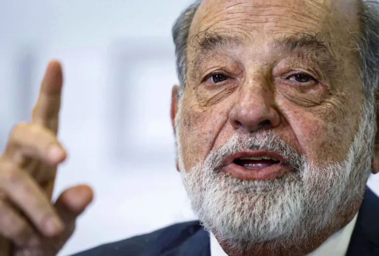 Advierte Carlos Slim, que las reformas fiscales descomponen estabilidad macroeconómica