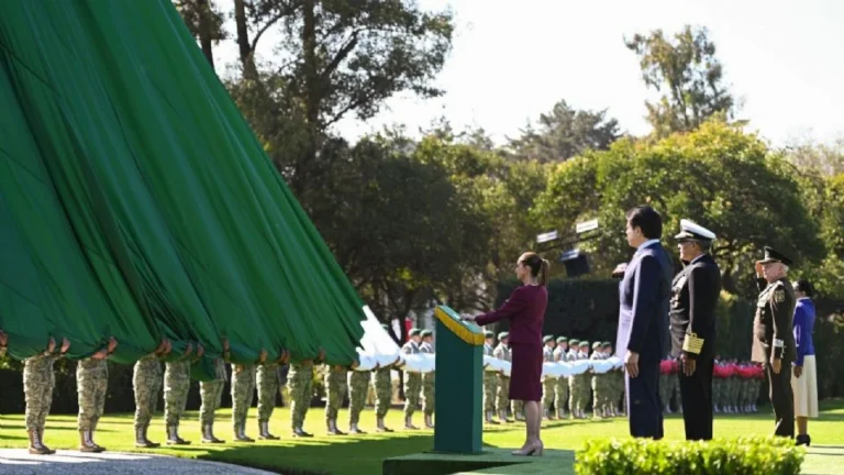 Presidenta Claudia Sheinbaum rechaza que México se arrodille ante gobiernos extranjeros