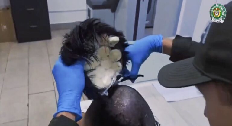 Policía Nacional captura a narcotraficante con cocaína oculta en «narcopeluca»