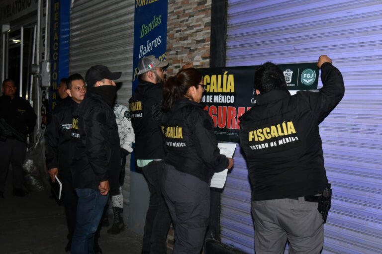 Fiscalía del Edomex retira sellos de barberías tras protestas, reconocen fallas en operativo Atarraya