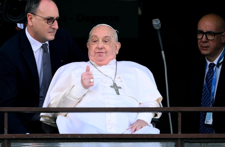 Papa Francisco enfrentó riesgo extremo de muerte por crisis respiratoria