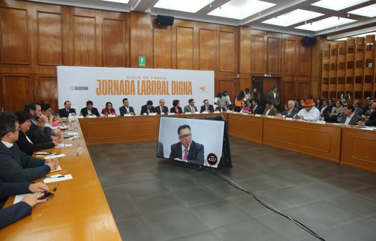 El avance de la reducción de jornada laboral en México, debate crucial en la Cámara local
