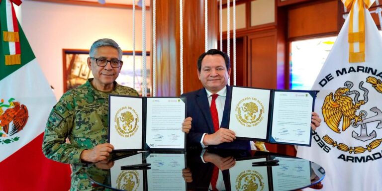 Firman convenio Yucatán y Semar para mejorar Puerto Progreso
