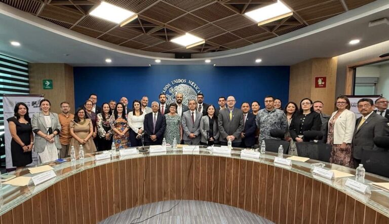 Edoméx encabeza grupo técnico nacional para regular licencias y sanciones